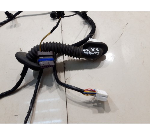 Электропроводка двери (задняя, левая)