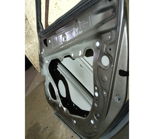 Дверь передняя правая