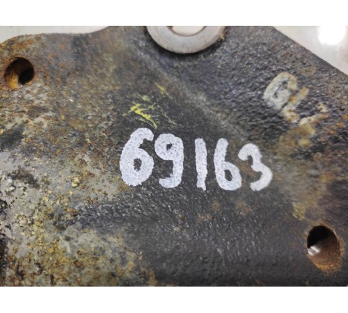 Кронштейн АКПП