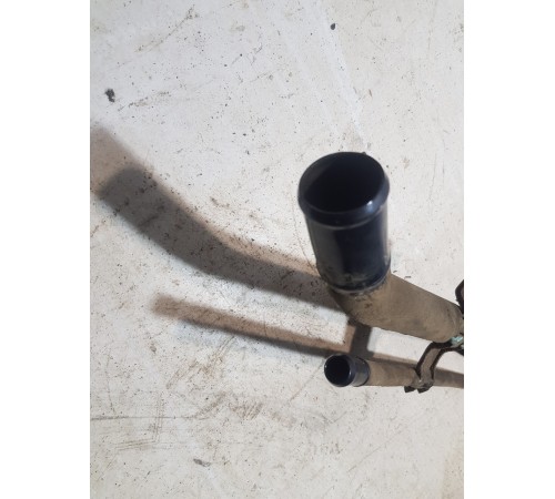 Горловина топливного бака