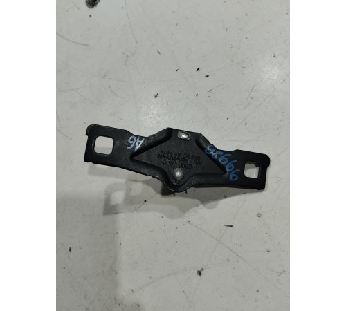 Ответная часть замка крышки багажника