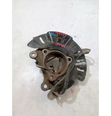 Кулак поворотный передний левый