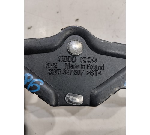 Ответная часть замка крышки багажника