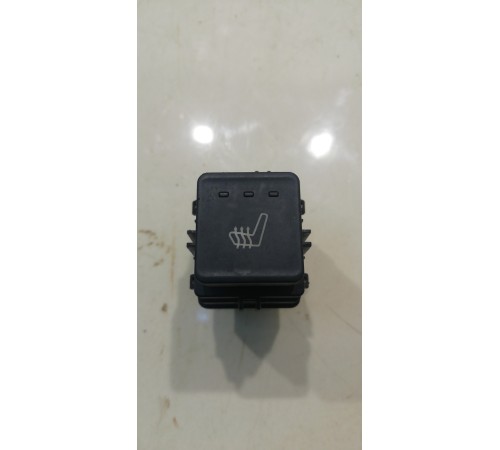 Кнопка подогрева сиденья (задняя,правая)