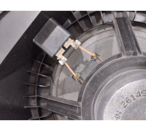 Динамик двери передний левый