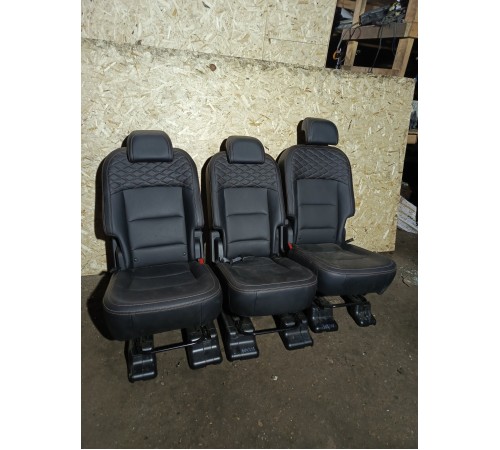 Сидение заднее 2й ряд