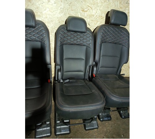 Сидение заднее 2й ряд