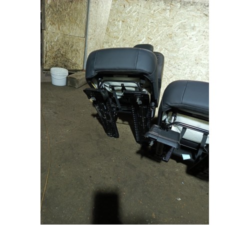 Сидение заднее 2й ряд