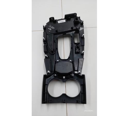 Накладка центральной консоли