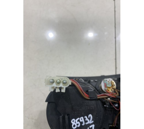 Накладка (пластик) салона (подстаканники)