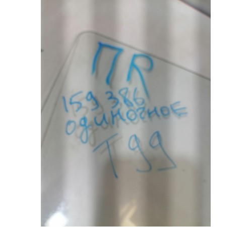 Стекло двери переднее правое