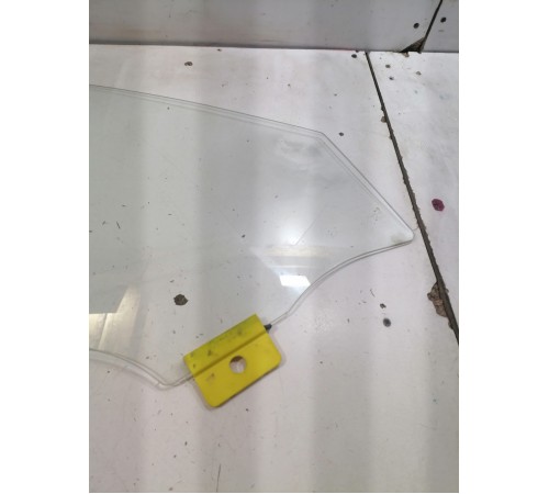 Стекло двери переднее правое