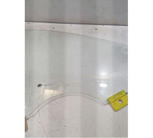 Стекло двери переднее правое