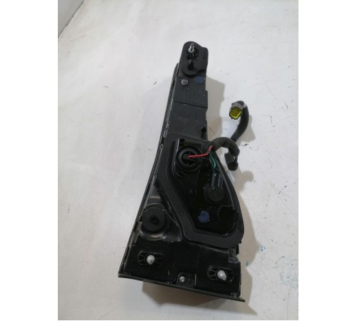 Фонарь задний правый внутренний