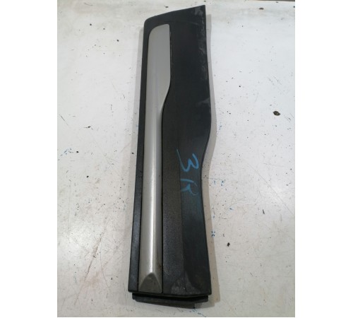 Накладка двери задняя правая нижняя