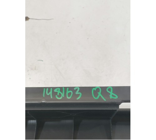 Накладка багажника левая