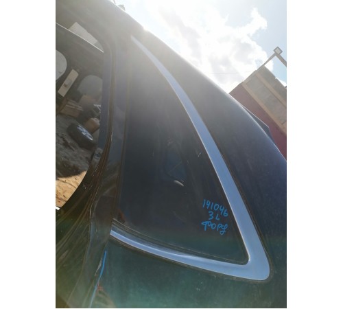 Глухое стекло кузова левое, форточка