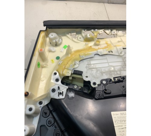 Обшивка двери (задняя, левая)