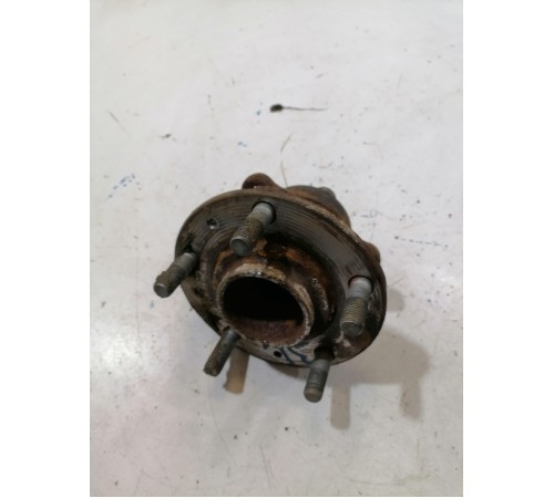 Ступица задняя левая