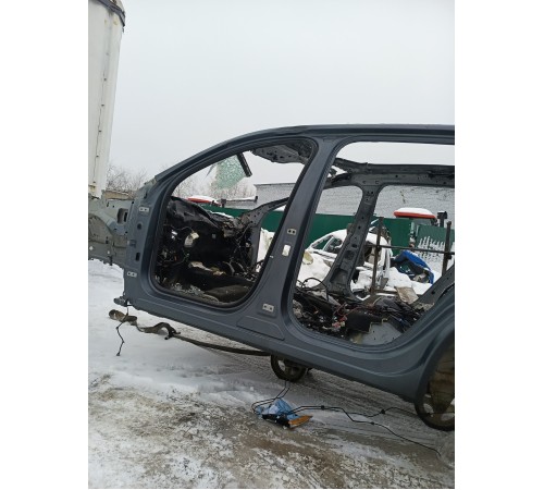 Порог со стойкой левый