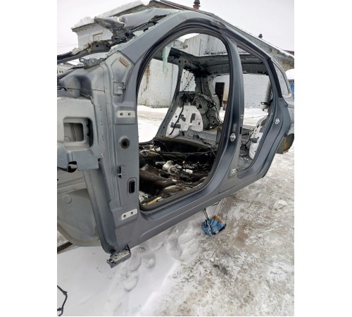 Порог со стойкой левый