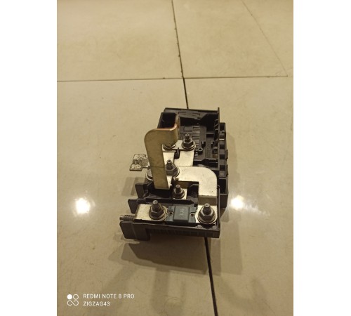 Блок силовых предохранителей(распределитель тока)