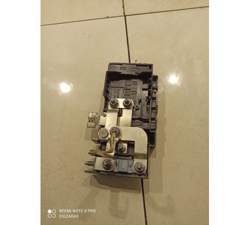 Блок силовых предохранителей(распределитель тока)