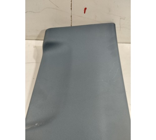 Обшивка центральной стойки(правая нижняя)