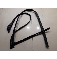 Уплотнитель стекла (передний левый)