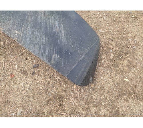 Спойлер крышки багажника