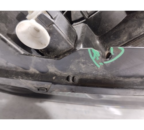 Фара передняя правая