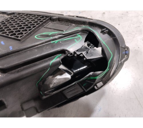 Фара передняя правая