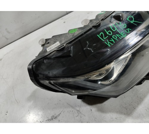 Фара передняя правая