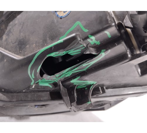 Фара передняя правая