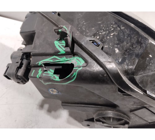 Фара передняя правая