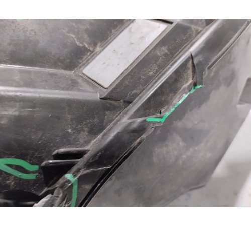 Фара передняя правая