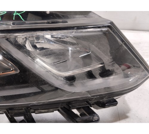 Фара передняя правая