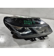 Фара передняя правая