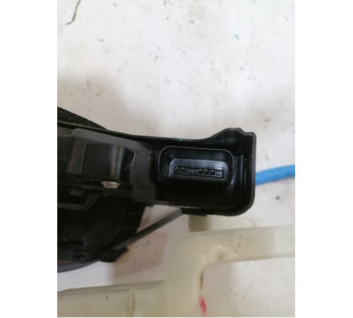 Замок двери задний левый