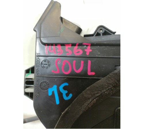 Замок двери задний левый