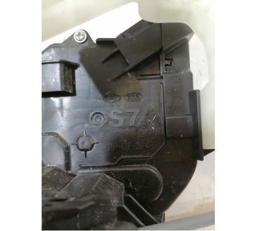 Замок двери задний левый