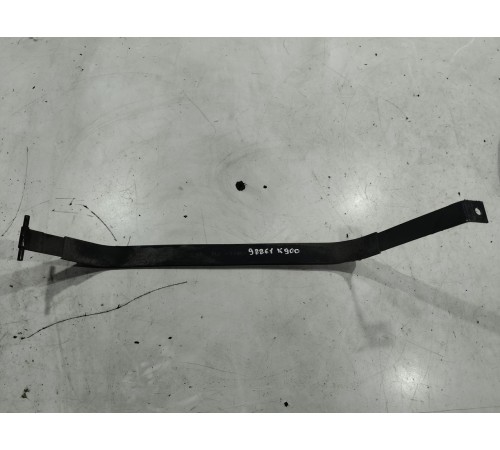 Крепление топливного бака правое