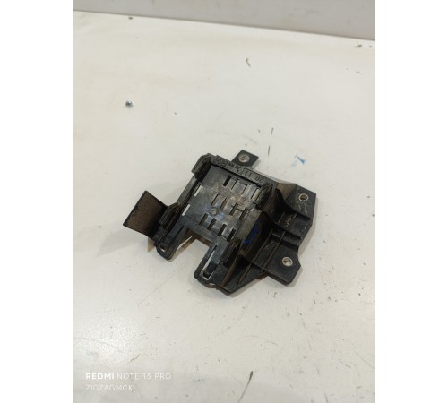 Кронштейн блока слепых зон задний правый