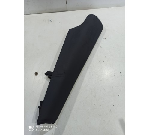 Боковая поддержка заднего сиденья правая