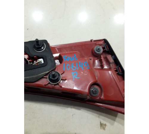 Фонарь крышки багажника правый