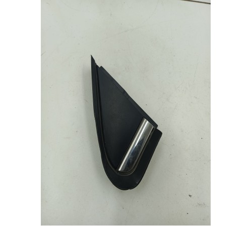 Угол двери передний левый внешний