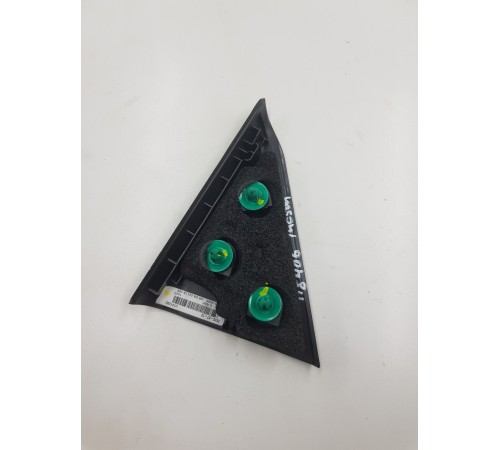 Накладка двери задняя левая