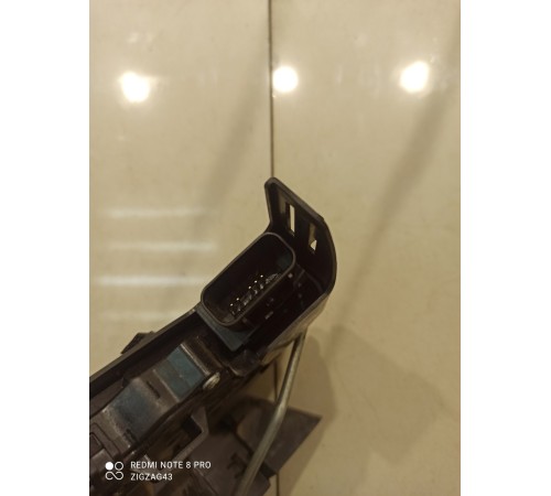 Замок двери (передний, левый)