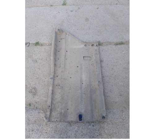 Защита антигравийная задняя правая