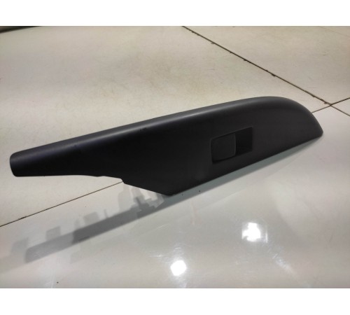 Кнопка стеклоподъемника (задняя, правая)